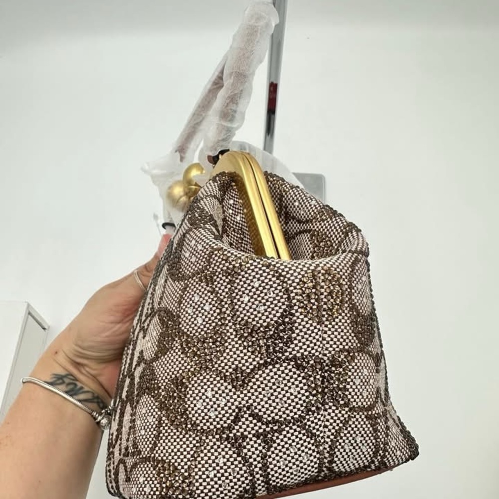 Coach Kisslock Frame Bag 16 In Crystal Signature Jacquard - Picture 2 of 10